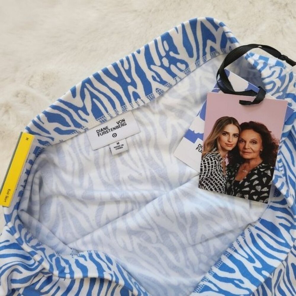 Diane Von Furstenberg Blue And White Zebra Print Midi Skirt size Medium - Picture 9 of 11